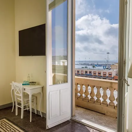 Onlyrooms Iv - Sea View & Free Parking Κάλιαρι