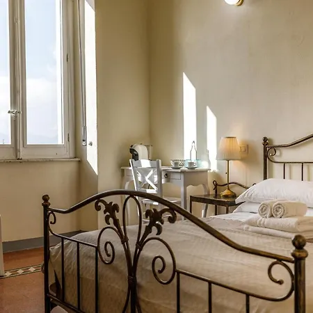 Onlyrooms Iv - Sea View & Free Parking Gasthof