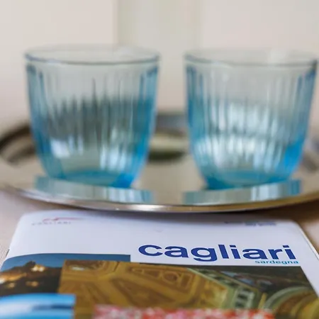 Onlyrooms Iv - Sea View & Free Parking Gasthof Cagliari