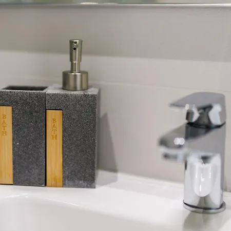 Guest house Onlyrooms Iv - Sea View & Free Parking