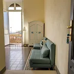 Onlyrooms Iv - Sea View & Free Parking בית הארחה 4*