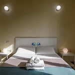 Onlyrooms Iv - Sea View & Free Parking Гостевой дом 4*