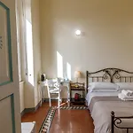 Onlyrooms Iv - Sea View & Free Parking Pensión 4*
