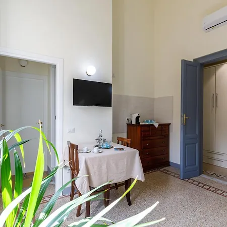 Pensjonat Onlyrooms Iv - Sea View & Free Parking 3*