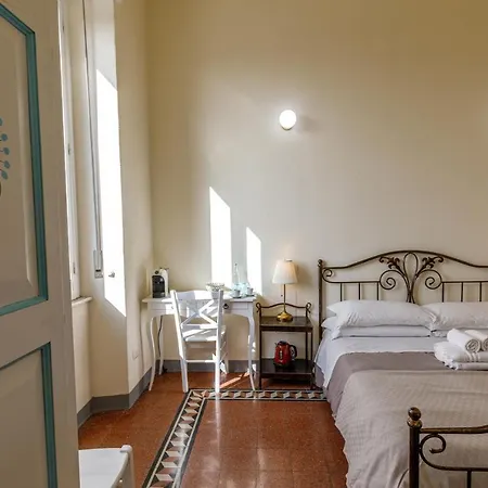 Onlyrooms Iv - Sea View & Free Parking Guest house 3*