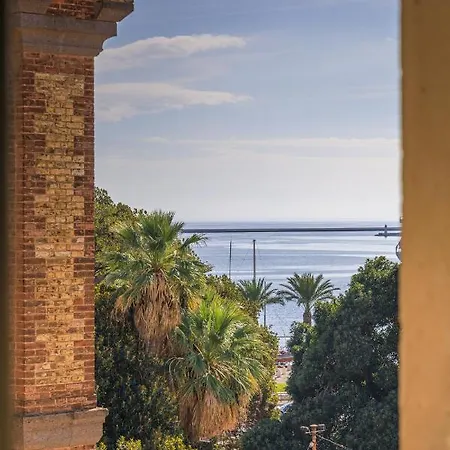 بيت ضيافة Onlyrooms Iv - Sea View & Free Parking كالياري