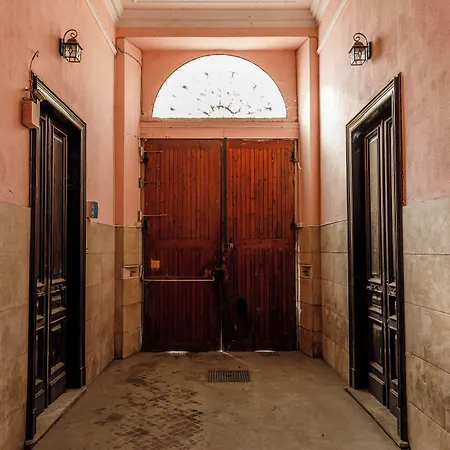 Onlyrooms Iv - Sea View & Free Parking Guest house