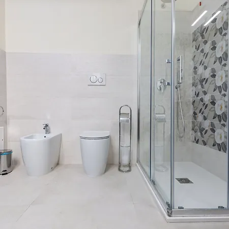 Onlyrooms Iv - Sea View & Free Parking