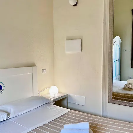 Onlyrooms Iv - Sea View & Free Parking Vendégház Cagliari
