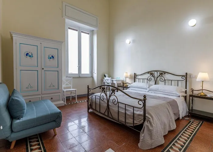 Onlyrooms Iv - Sea View & Free Parking 3*