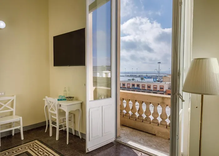 Onlyrooms Iv - Sea View & Free Parking Cagliari