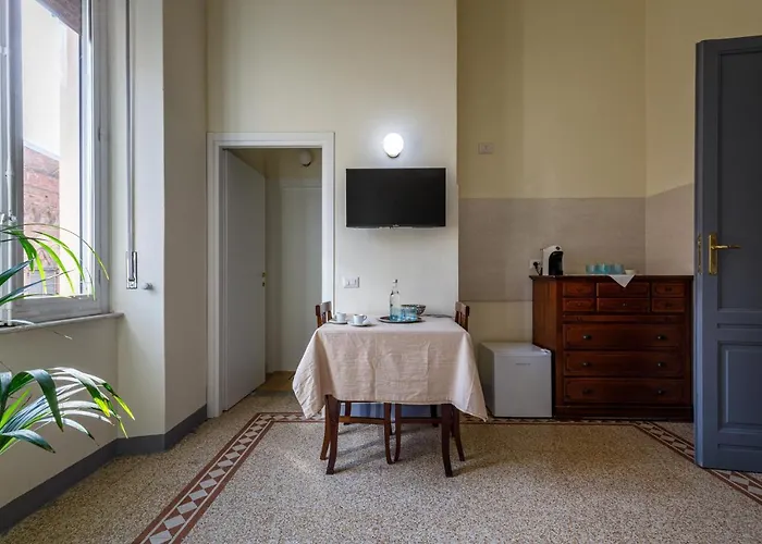 Onlyrooms Iv - Sea View & Free Parking Gasthof