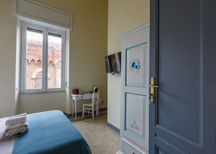 Onlyrooms Iv - Sea View & Free Parking Gasthof